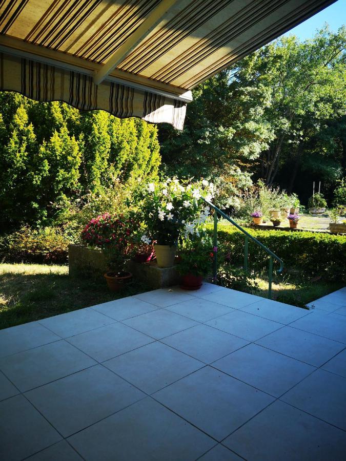 Chez Eliane Apartment Villeneuve-la-Comptal Екстериор снимка