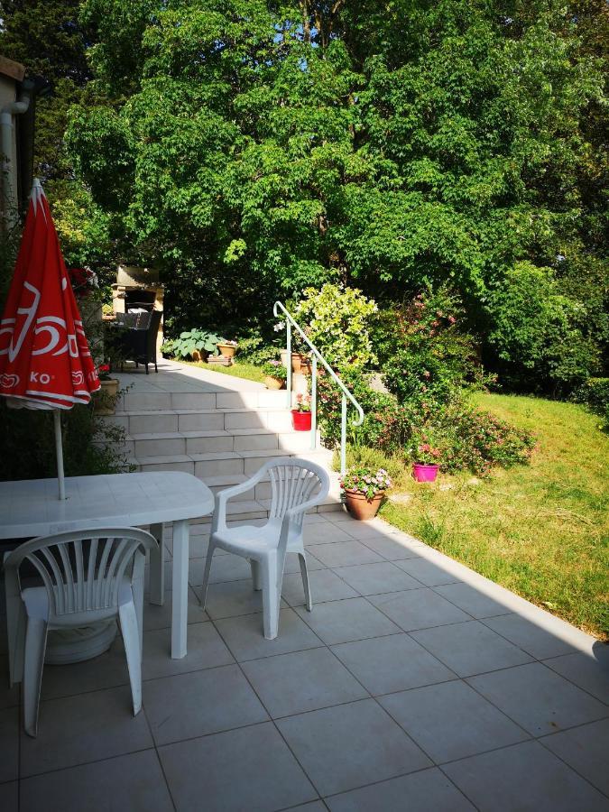 Chez Eliane Apartment Villeneuve-la-Comptal Екстериор снимка